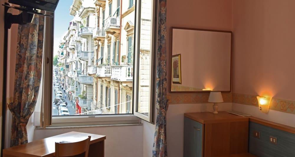 Hotel Genova La Spezia Esterno foto