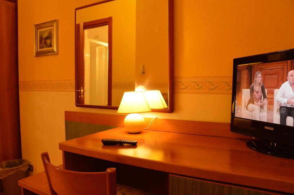 Hotel Genova La Spezia Camera foto
