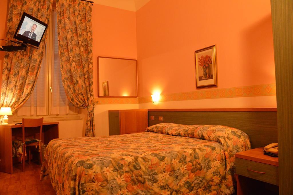 Hotel Genova La Spezia Camera foto