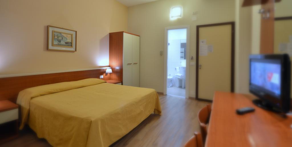 Hotel Genova La Spezia Esterno foto